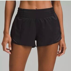 lululemon hotty hot shorts 2.5” size 2